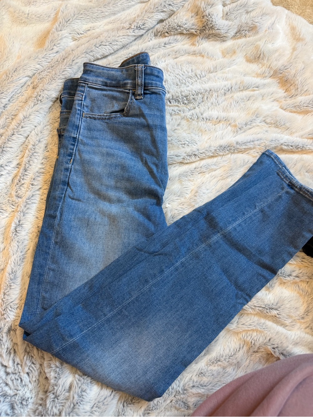 American Eagle Outfitters Blue Mid-Wash Jeans